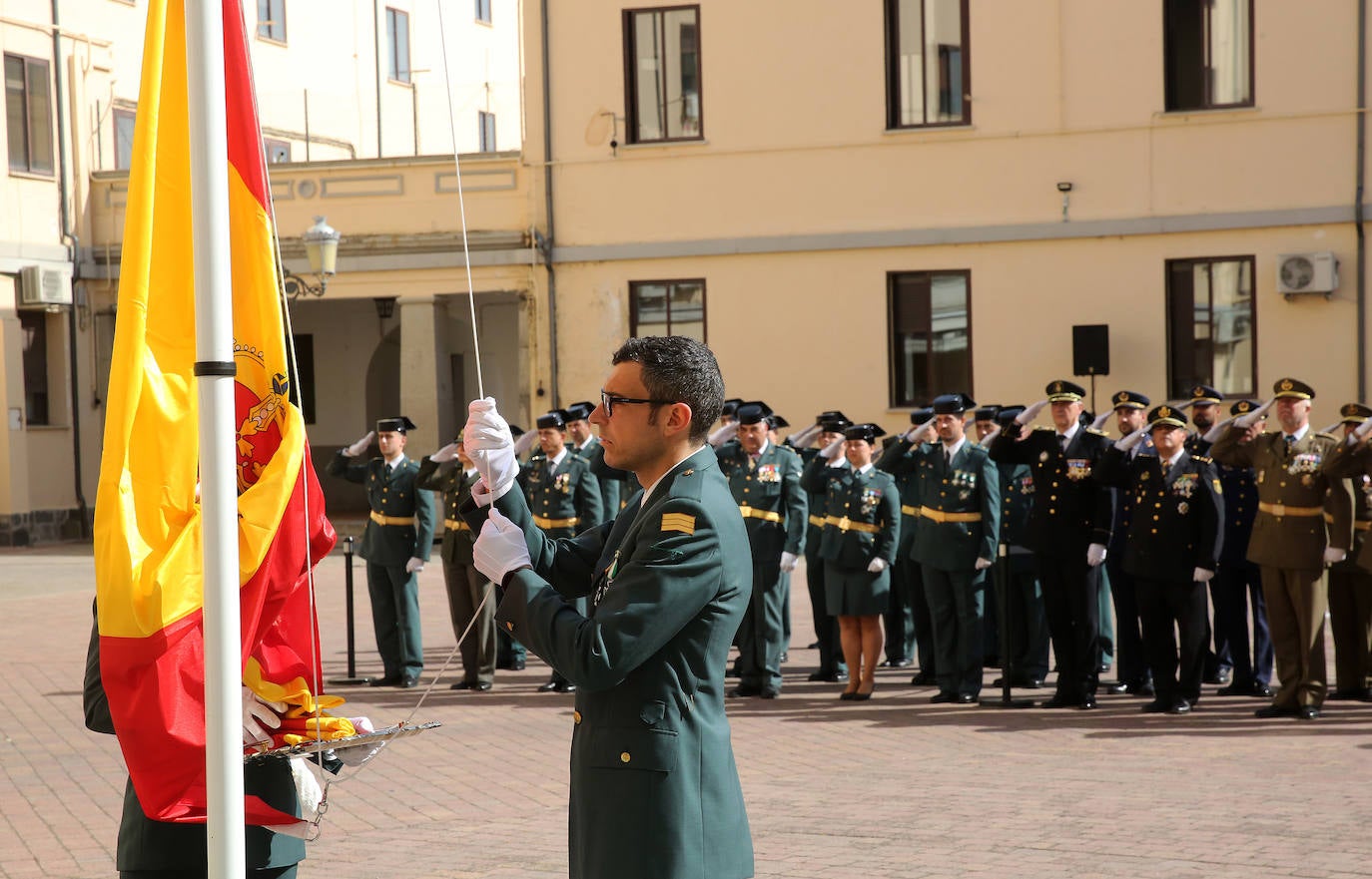 Fotografías del acto del 180 aniversario de la Guardia Civil