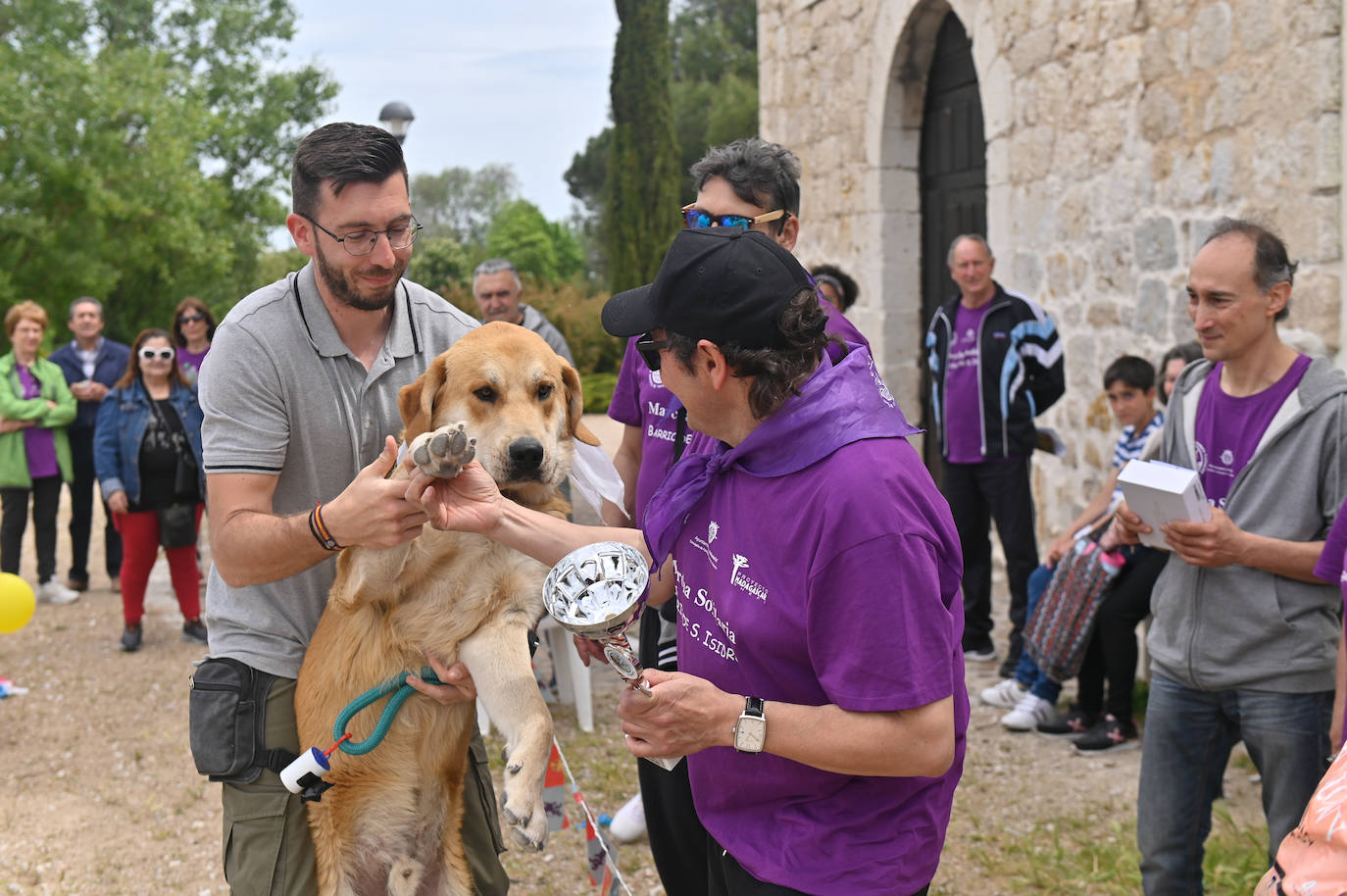 Desfile de mascotas en la ermita de San Isidro en Valladolid