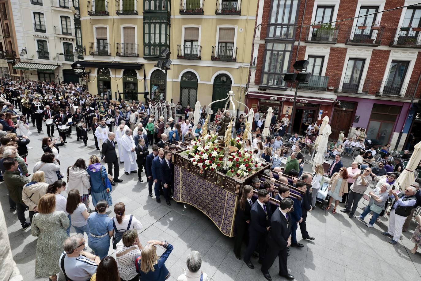 Ofrenda floral, misa y procesión en San Pedro Regalado