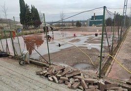 Obras en las pistas de tenis de Cuéllar, ejecutadas recientemente.