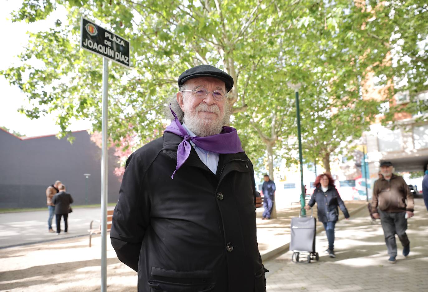 Joaquín Díaz inaugura la plaza con su nombre en el barrio de San Isidro