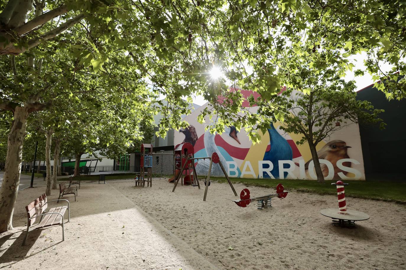 Joaquín Díaz inaugura la plaza con su nombre en el barrio de San Isidro