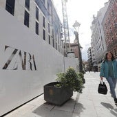 Zara ya se anuncia en el edificio del antiguo Corte Inglés