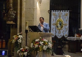 El director de Amgu, Manuel Dos Santos, interviene en el encuentro.