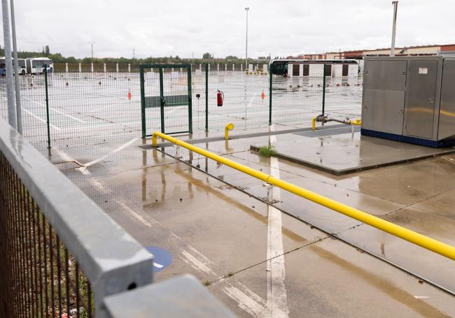 Parcela de Auvasa en el polígono de Argales, donde podría instalarse el centro de generación de la red de calor Valladolid Sur.