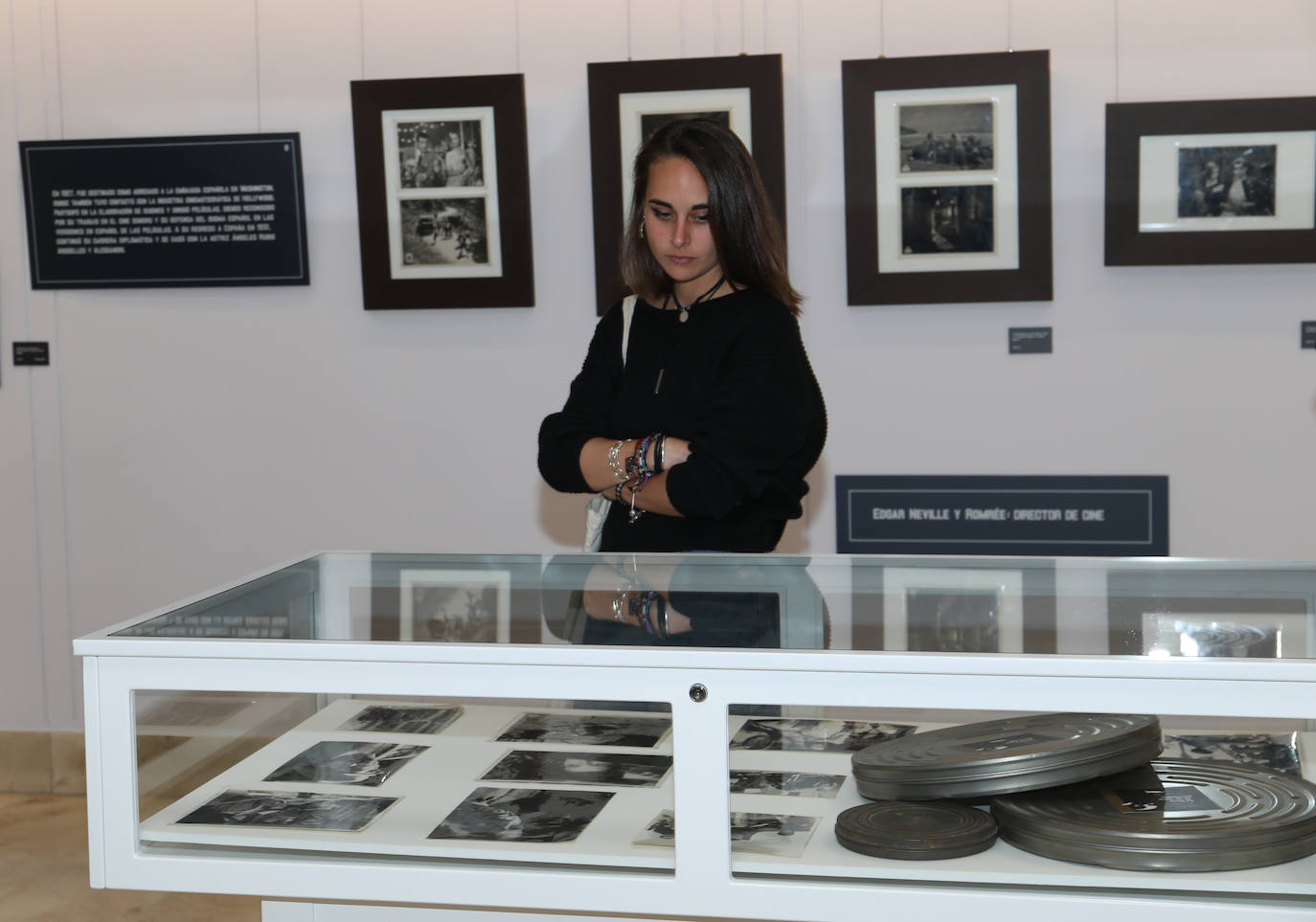 Una exposición de material de &#039;La torre de los siete jorobados&#039;