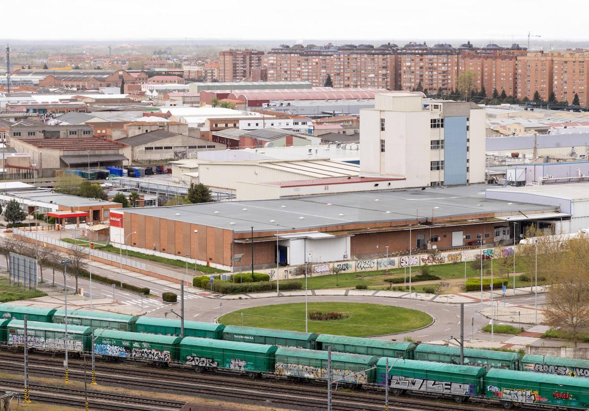 Planta de Findus, situada entre el polígono de Argales y el parque de Las Norias.