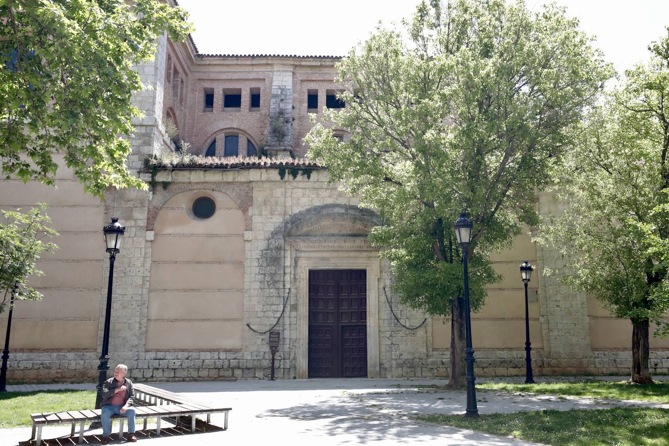 Un recorrido en imágenes por la calle Colón