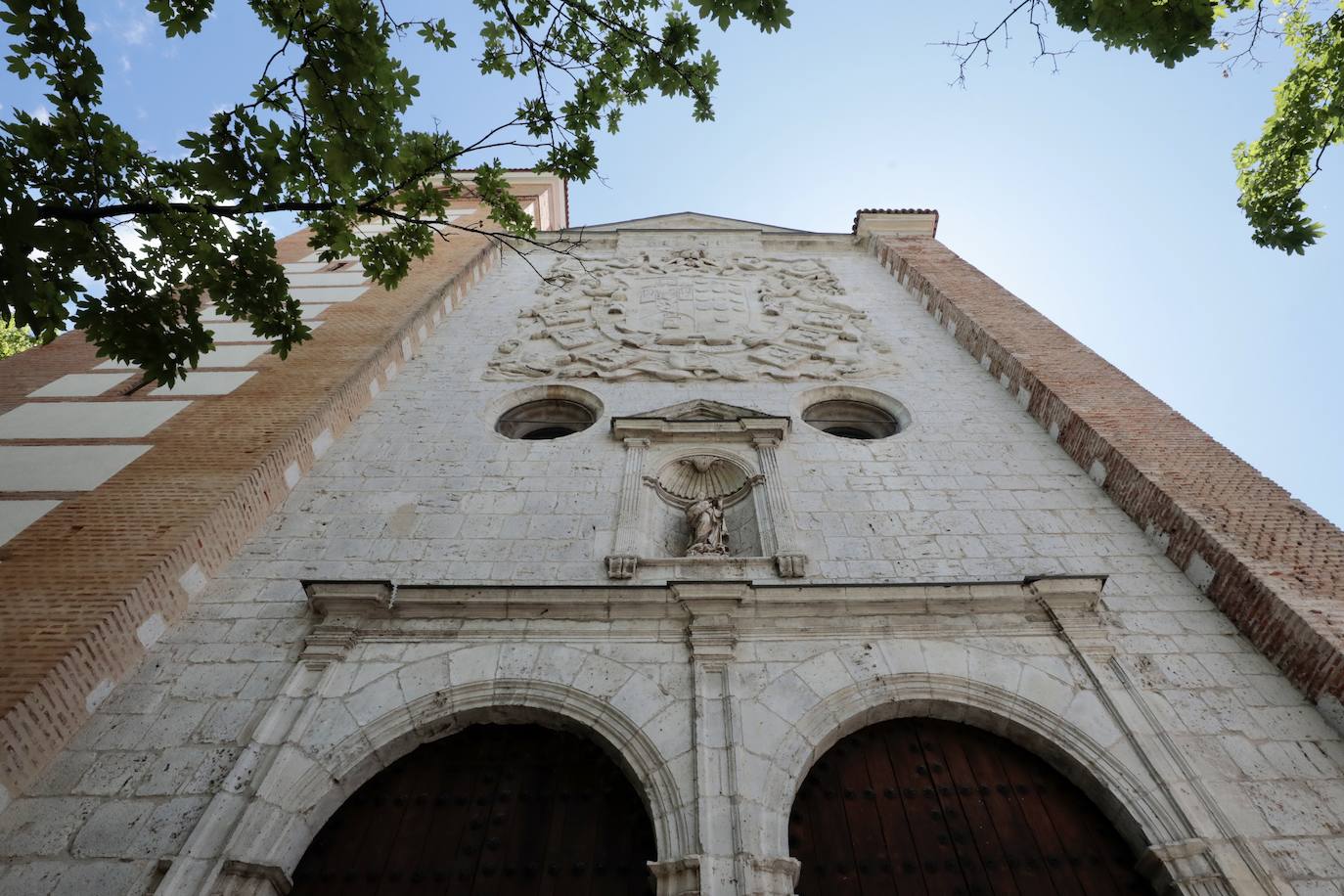 Un recorrido en imágenes por la calle Colón