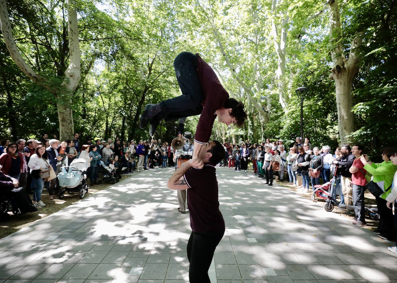 Compañía Circ Pistolet, circo Cataluña, Festival internacional de teatro y artes de calle