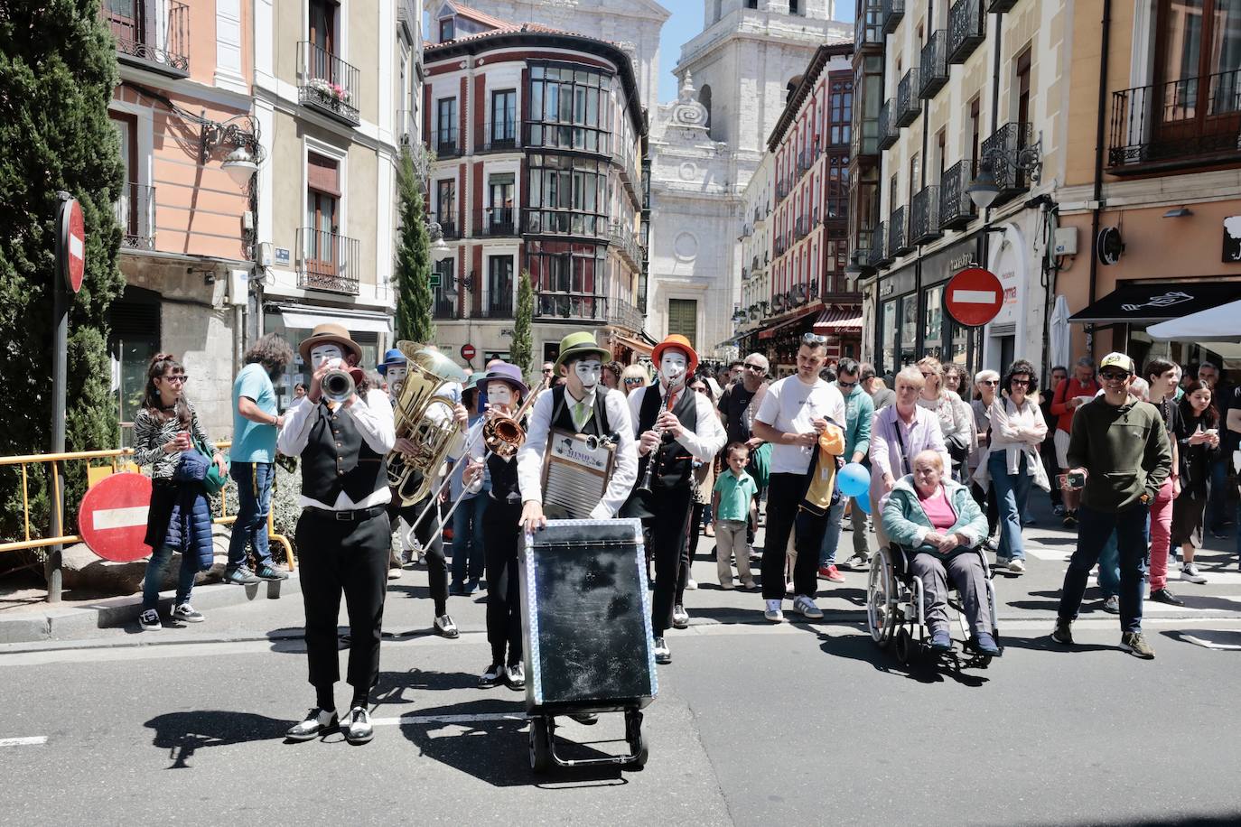 Compañía Mimo's Dixie Band, Portugal, Festival internacional de teatro y artes de calle