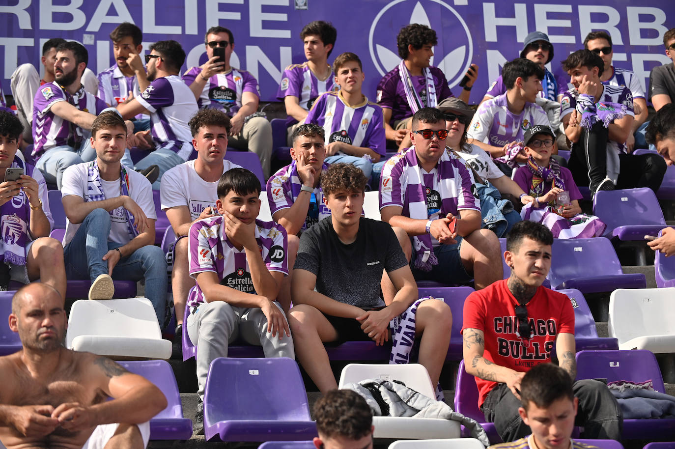 Búscate en la grada del Real Valladolid-Villarreal B (3/4)