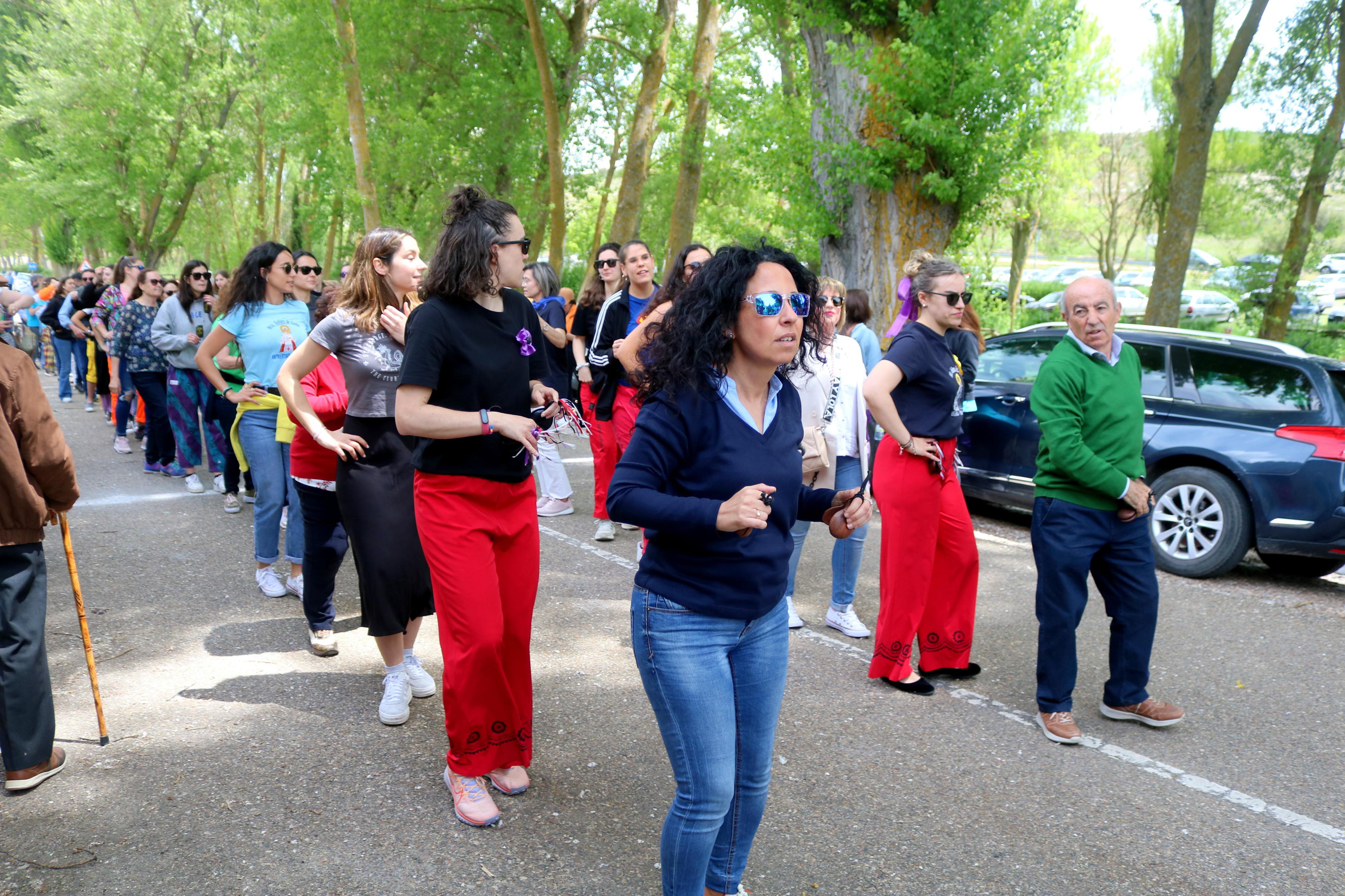 Antigüedad danza en honor a la Virgen de Garón