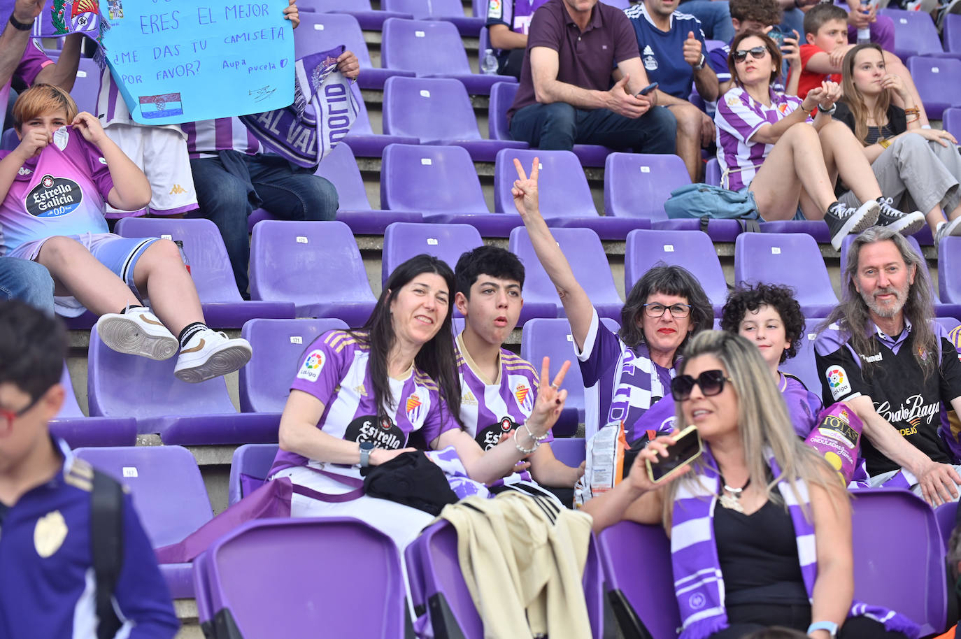 Búscate en la grada del Real Valladolid-Villarreal B (1/4)