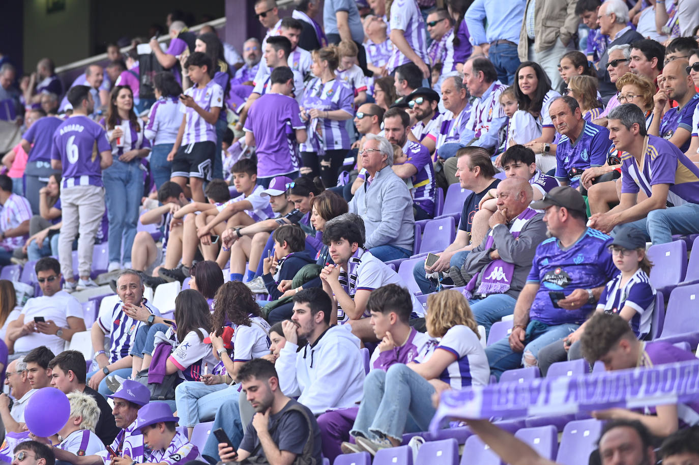 Búscate en la grada del Real Valladolid-Villarreal B (1/4)