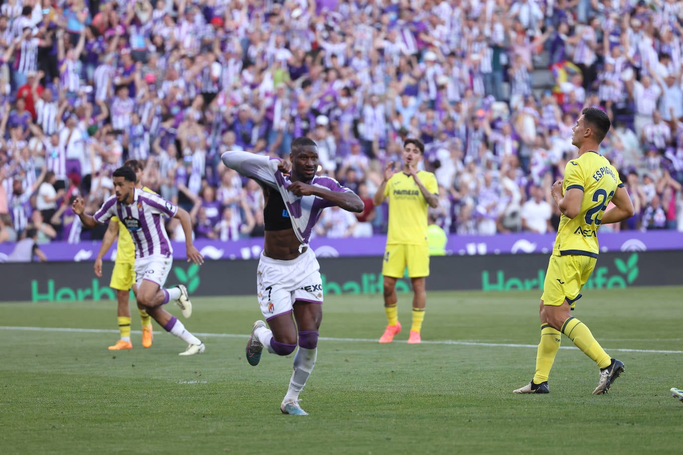 Todas las fotos del Real Valladolid - Villarreal B