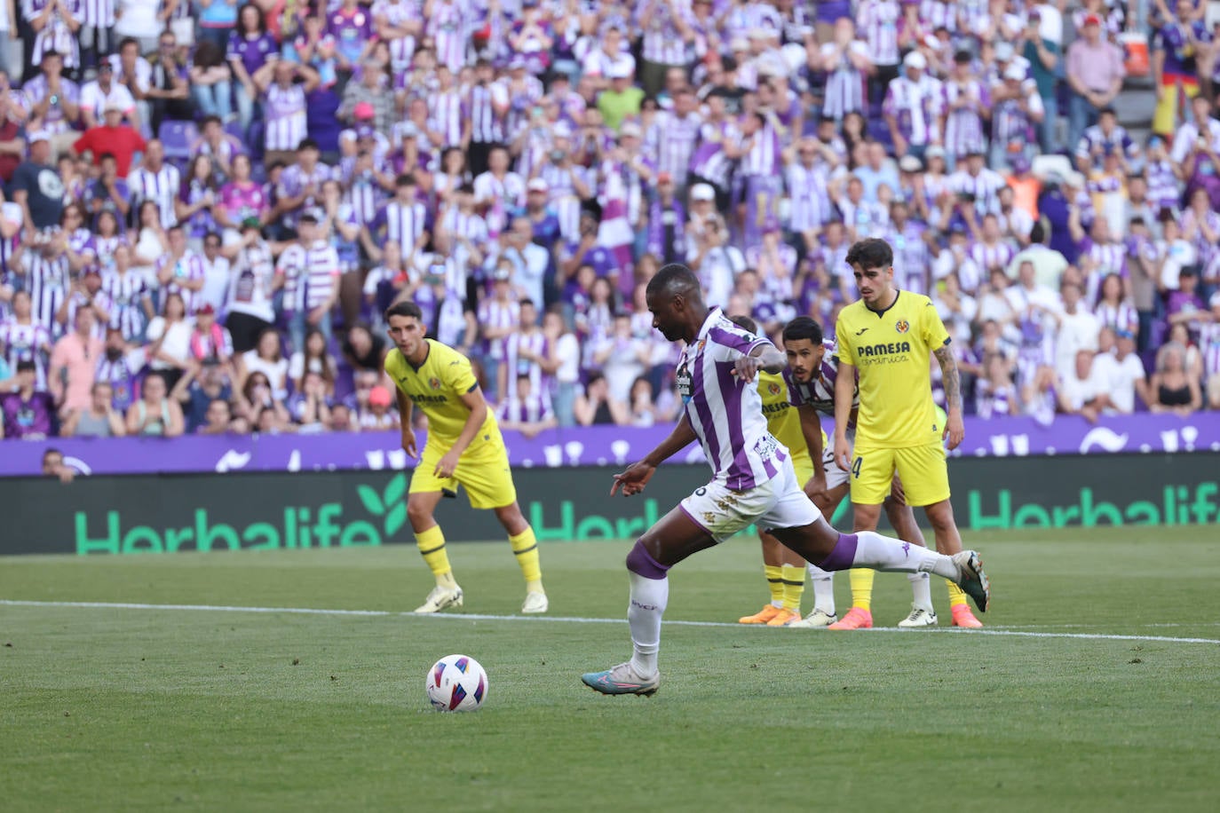 Todas las fotos del Real Valladolid - Villarreal B