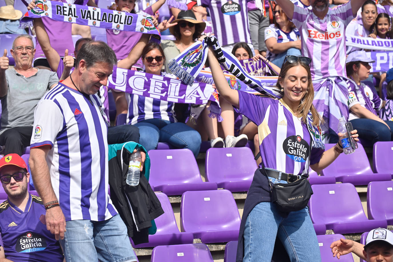 Búscate en la grada del Real Valladolid-Villarreal B (4/4)