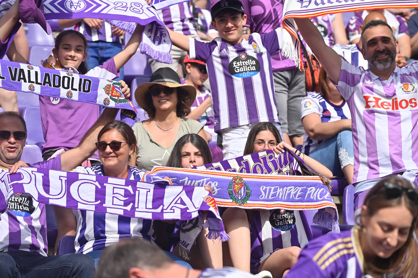 Búscate en la grada del Real Valladolid-Villarreal B (4/4)