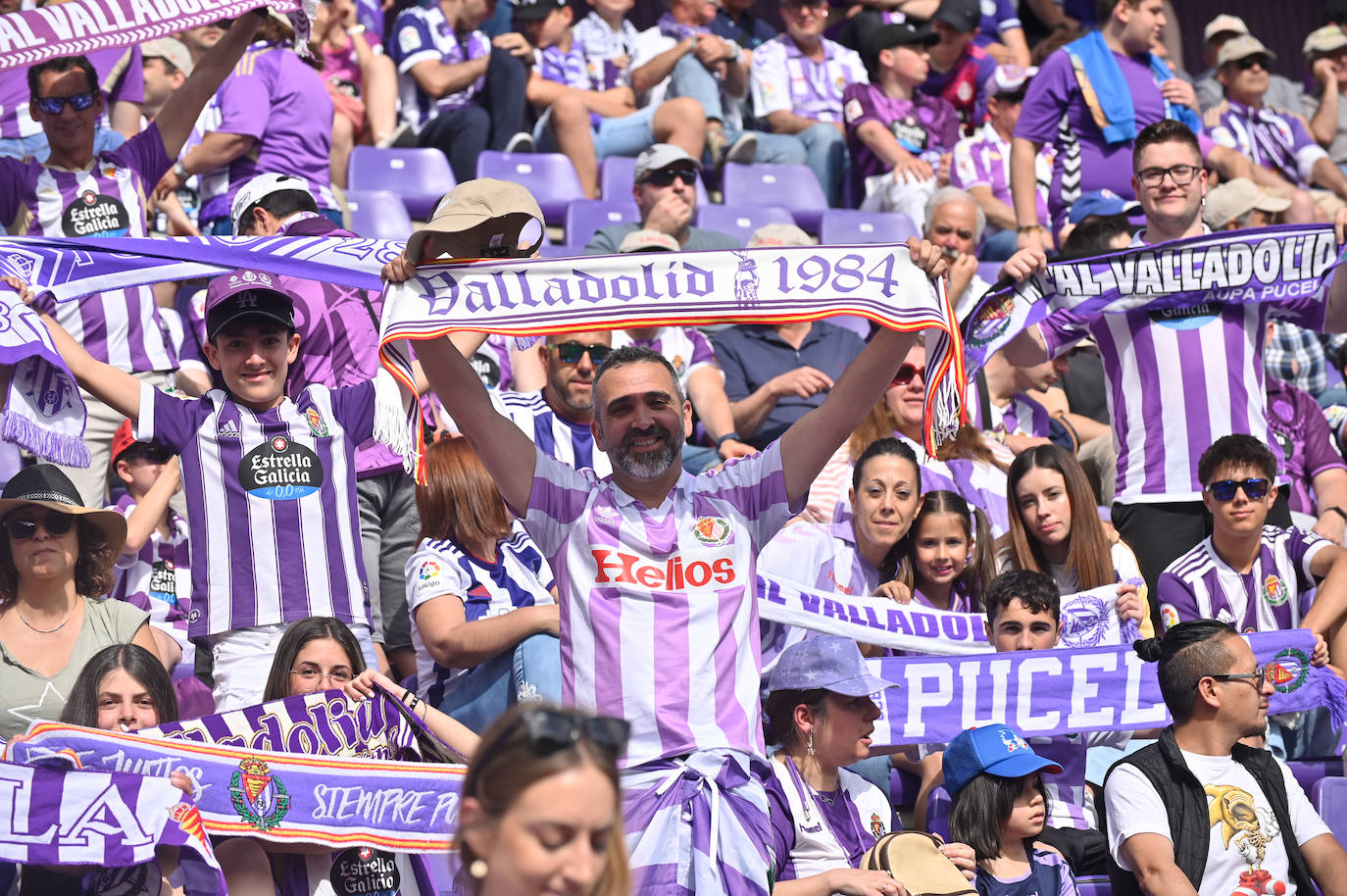 Búscate en la grada del Real Valladolid-Villarreal B (4/4)