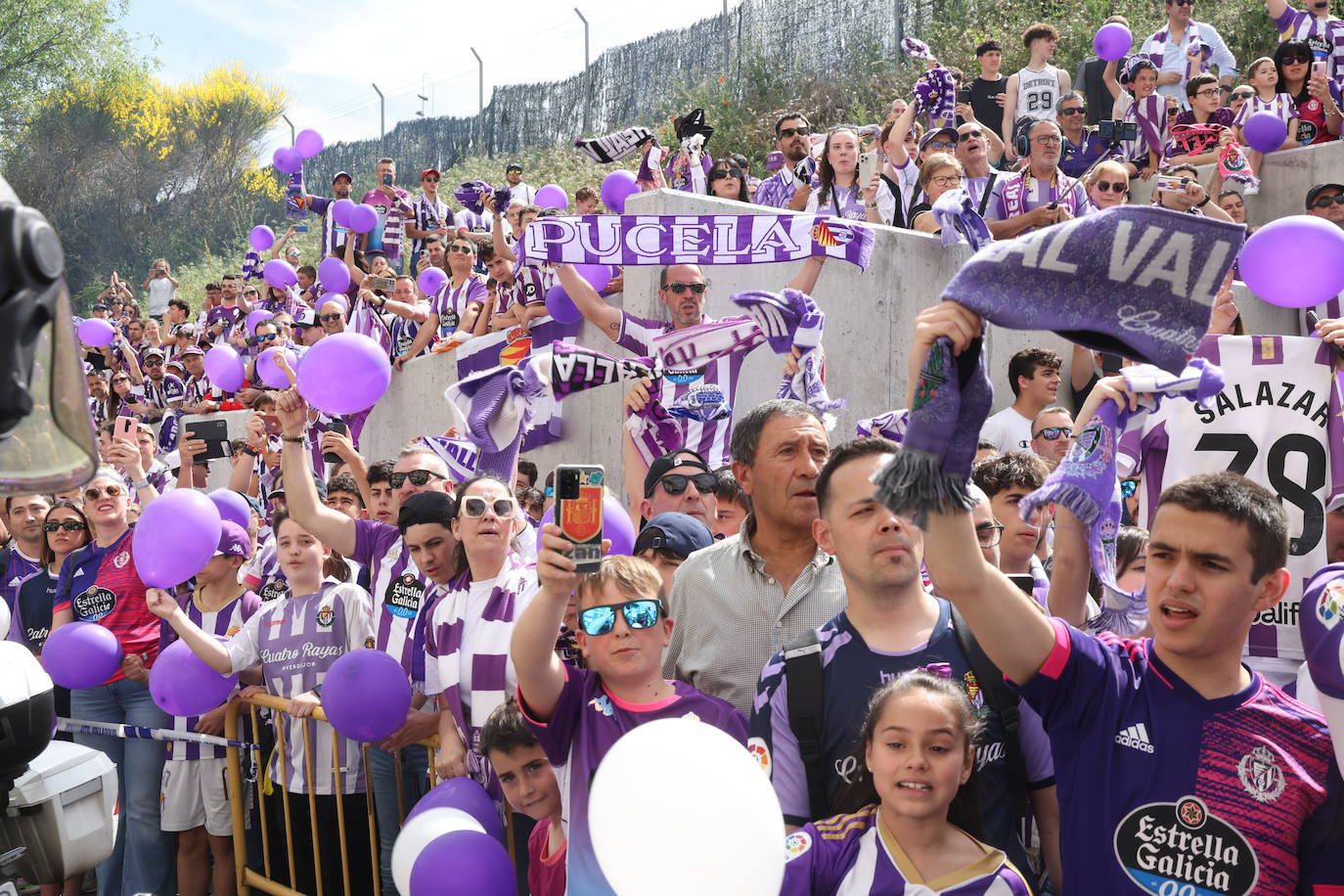 Las fotografías del espectacular recibimiento al Pucela