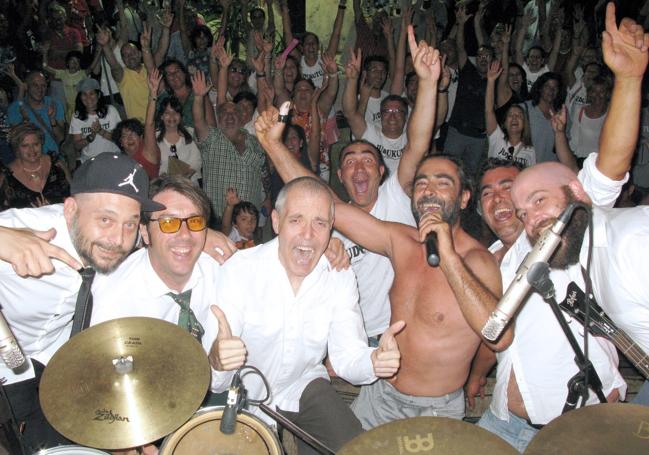 Primera visita de Los Desgraciaus a Viana de Cega en agosto de 2018.