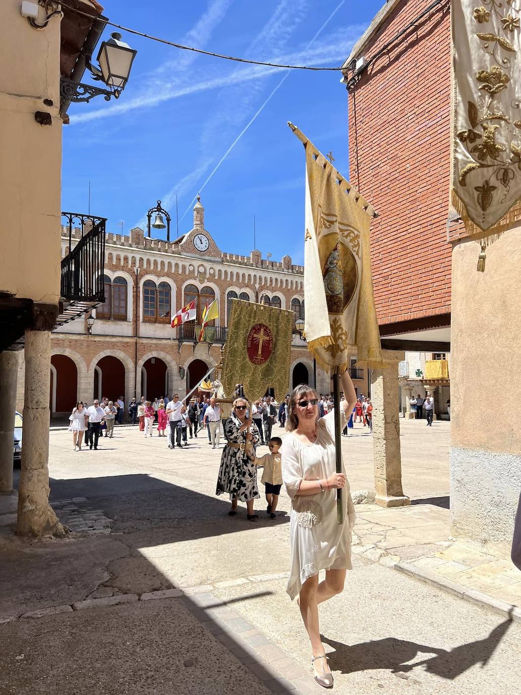 Las imágenes de la procesión del Corpus Christi en Tiedra