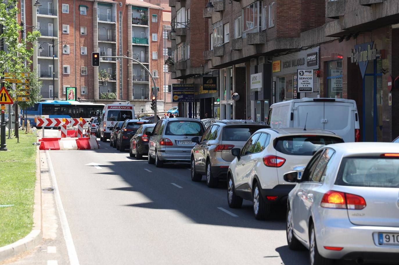 Tráfico y obras en el viaducto de Arco de Ladrillo