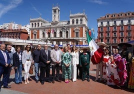 Libreros, autoridades e invitados inauguraron esta mañana la Feria del Libro de Valladolid.