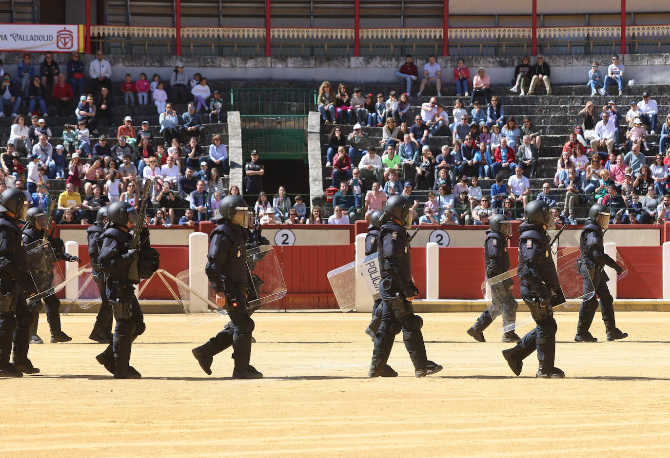 Las imágenes de la celebración de los 200 años de La Policía Nacional en Valladolid