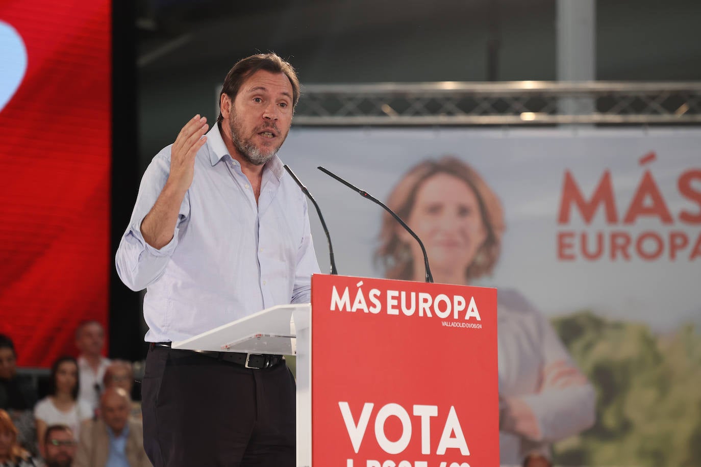 Pedro Sánchez y Óscar Puente en un acto de campaña en Valladolid