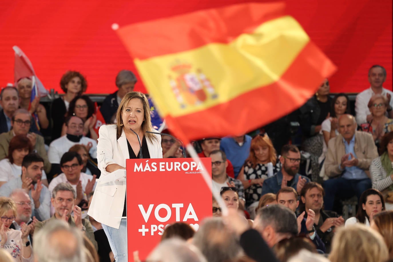 Pedro Sánchez y Óscar Puente en un acto de campaña en Valladolid