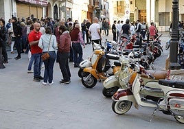 Ambiente durante la tarde del sábado en la Plaza de España.