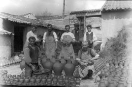 La vida en torno al barro de la familia González de Portillo