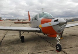 Imagen de archivo de avionetas militares en el aeropuerto de Villanubla.