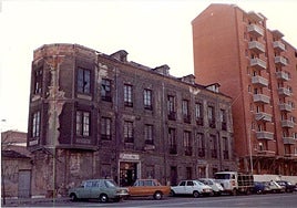 Fachada del edificio que daba a la calle Recondo en 1982.