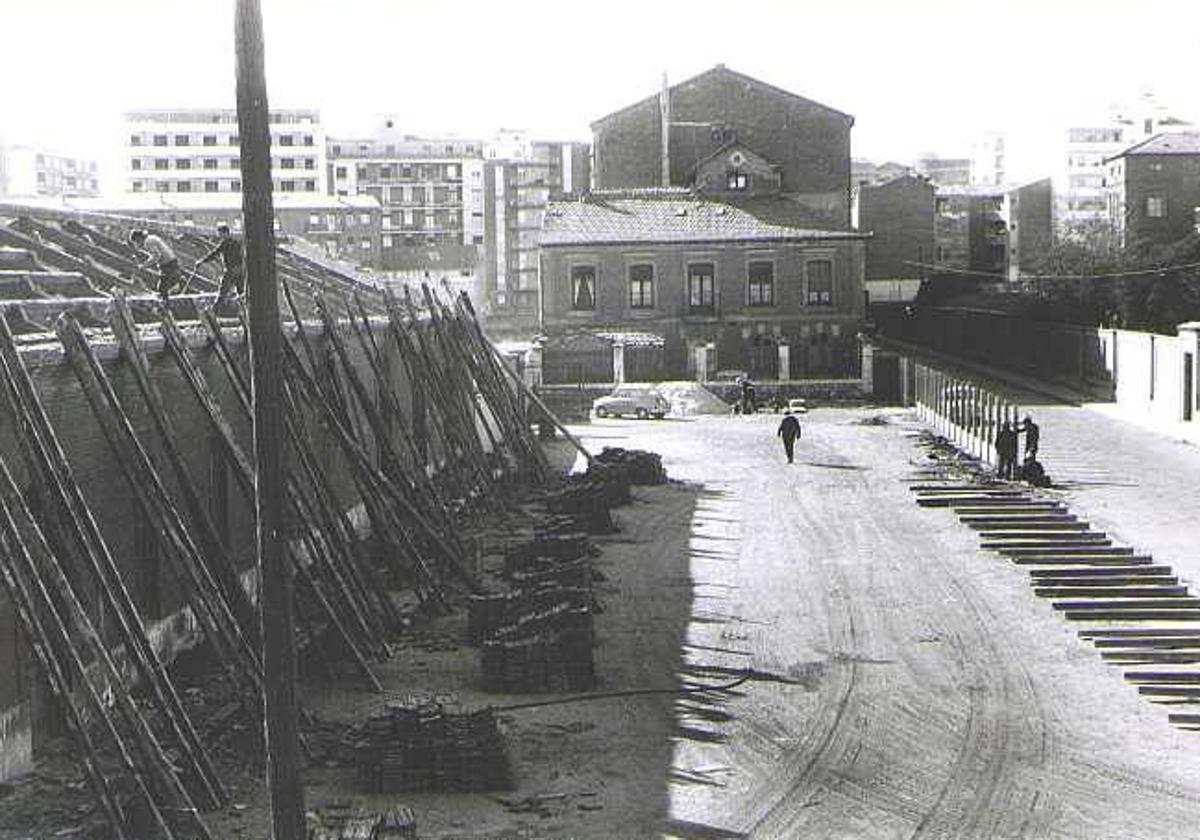 Desmontaje de la Estación Campo de Béjar a principios de los años setenta.