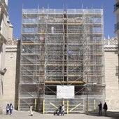 Los andamios cubren la fachada del Museo de Escultura por obras urgentes de conservación