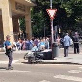 Herido un motorista tras sufrir una caída en la rotonda de San Lázaro