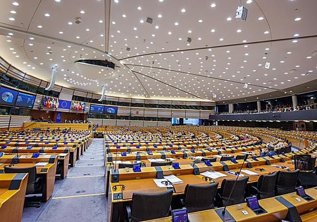 Aspecto que ofrece el hemiciclo del Europarlamento en Bruselas, que centra las elecciones de este domingo.