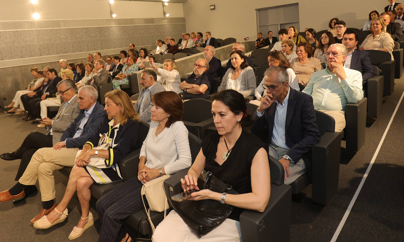 Jura y reconocimiento a los abogados de Palencia