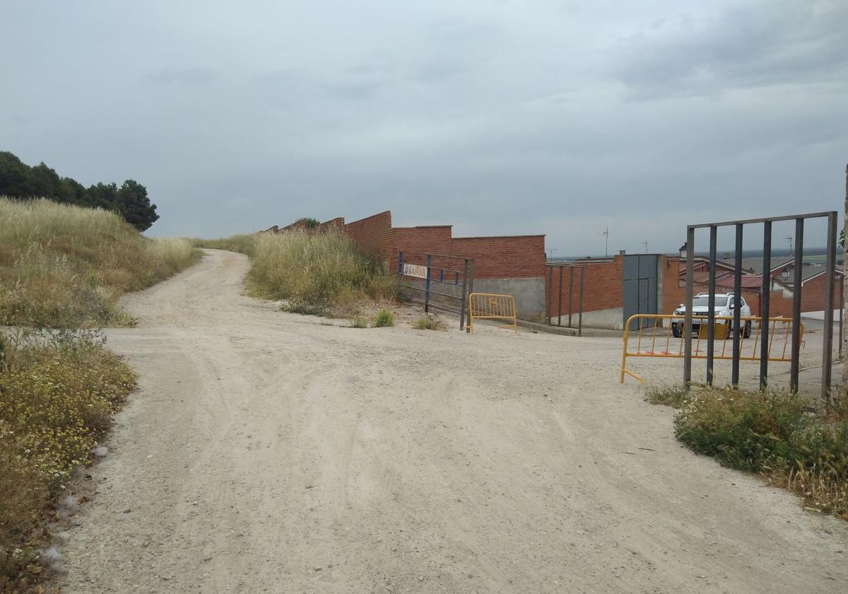 Parte alta del barrio La Serna donde se sitúa el embudo de acceso al casco urbano del nuevo recorrido de los encierros camperos de Íscar.