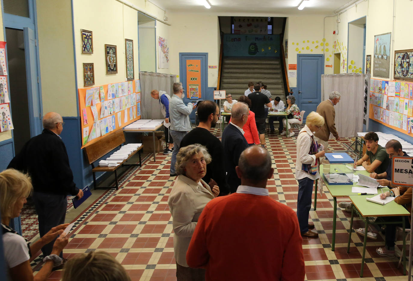 Fotografías de las votaciones en Segovia de las elecciones europeas