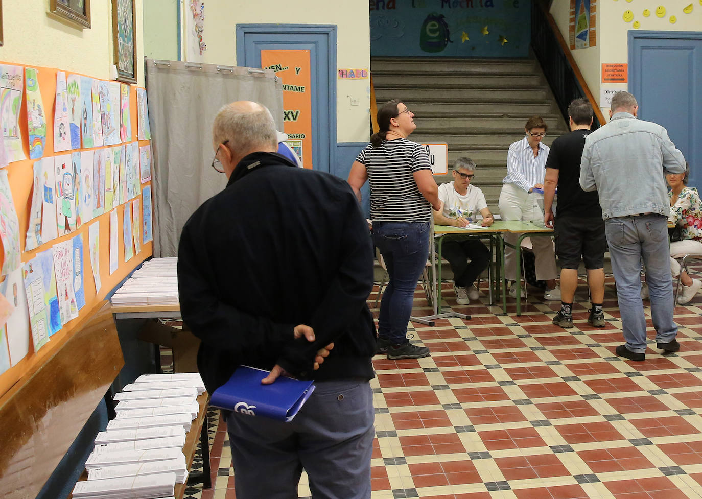 Fotografías de las votaciones en Segovia de las elecciones europeas