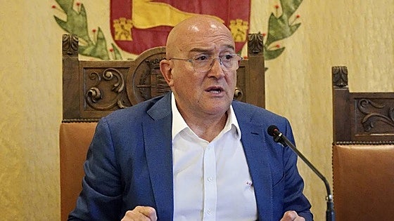 Carnero destaca «los buenísimos resultados del PP» y pide trabajar con responsabilidad pero sin euforia