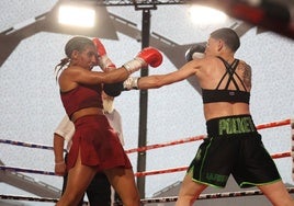 Imágenes del combate celebrado este domingo en la Cúpula del Milenio de Valladolid