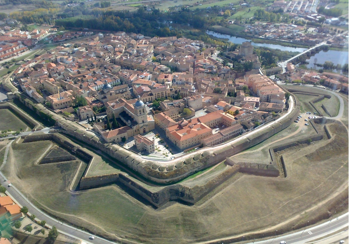 Ciudad Rodrigo destaca por su cuidado patrimonio monumental.