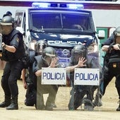 Policías en acción en León