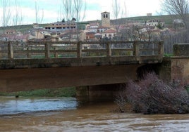 Vista general del pueblo desde el puente.