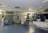 Condenado un cirujano por coser dos veces el intestino de un paciente que murió